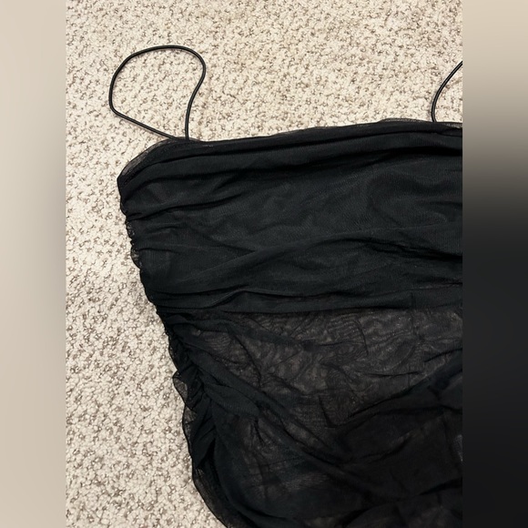 Commense Ruched Mesh Crop Top - Picture 3 of 4